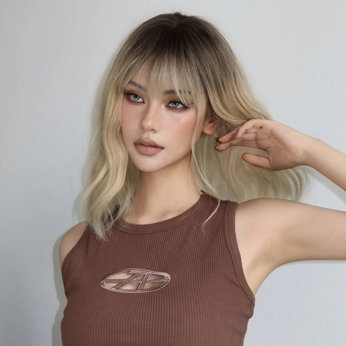 Blonde Ombre Short Wavy Wig with Bangs - HairNjoy