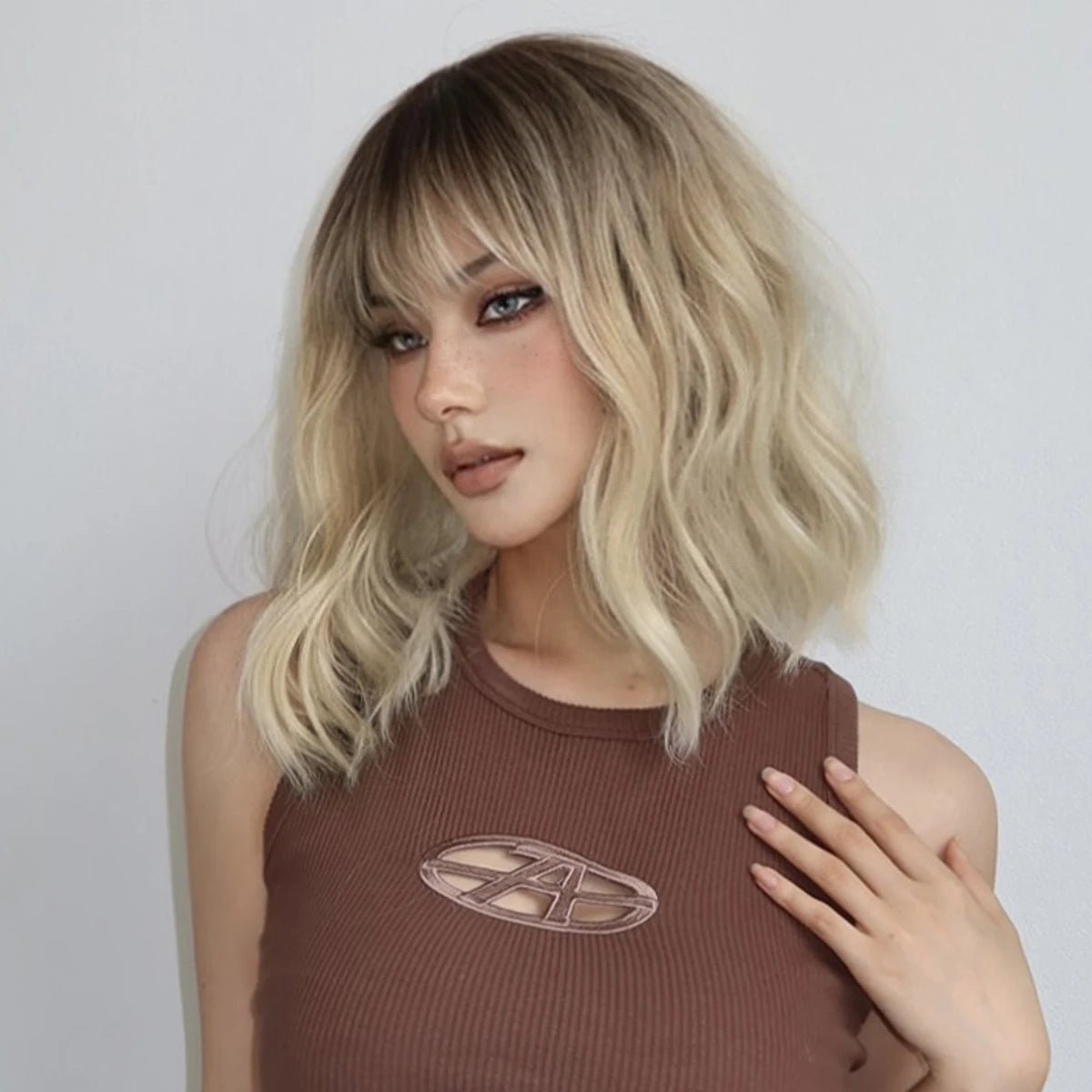 Blonde Ombre Short Wavy Wig with Bangs - HairNjoy